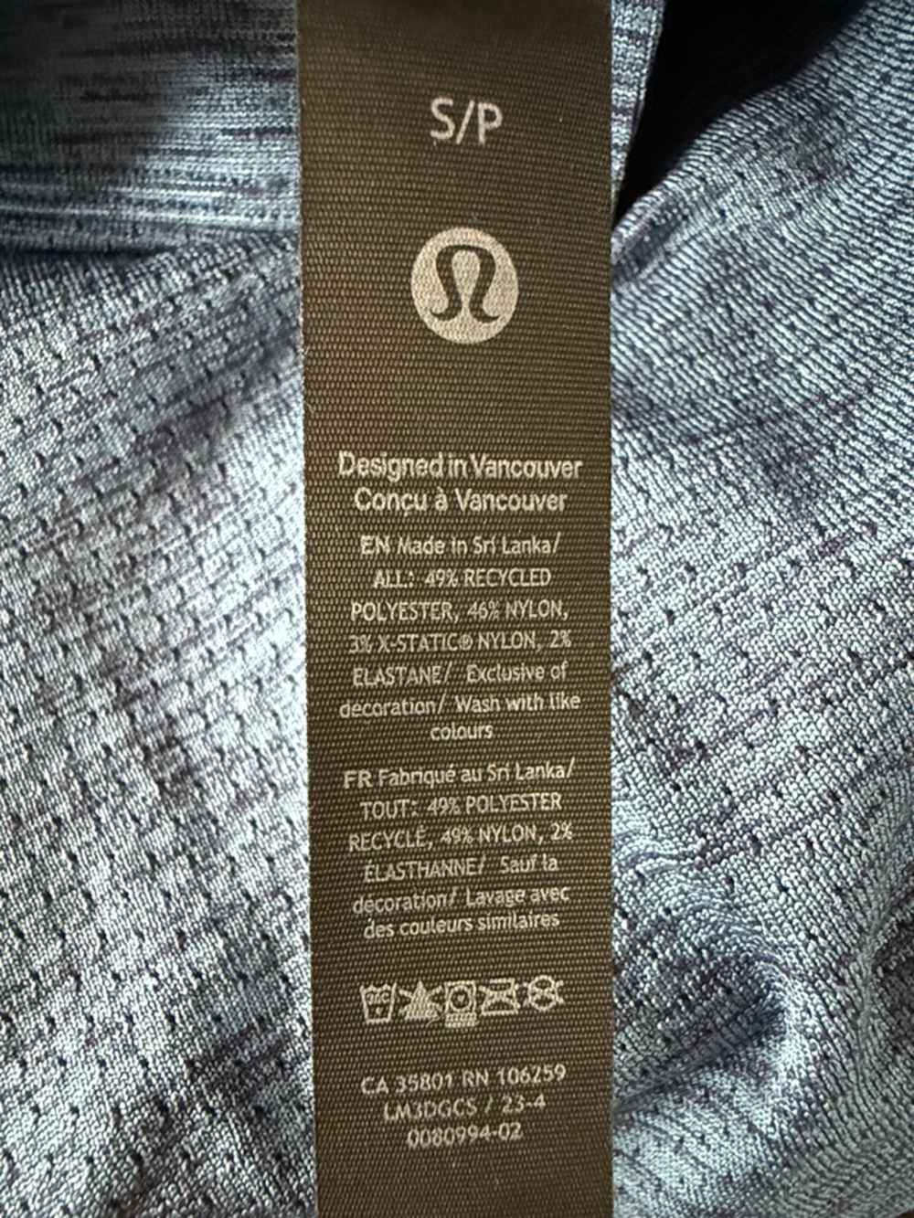 B40 lululemon athletica Men's Small Heathered Blue Half-Zip Pullover - Picture 5 of 5